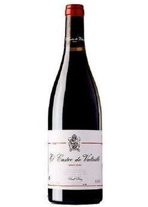 Castro Ventosa El Castro De Valtuille Joven red wine bottle with dark ruby color and spice notes