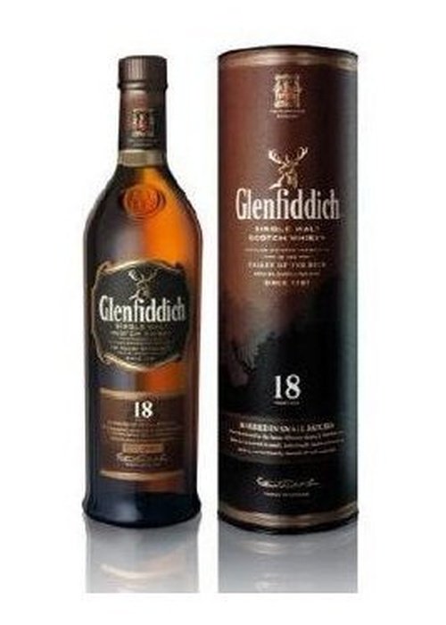 Glenfiddich 18 Year Old single malt Scotch whisky bottle with gift tube