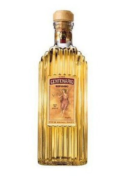 Gran Centenario Reposado 700ml tequila bottle with golden-amber liquid, cork stopper, and vintage label
