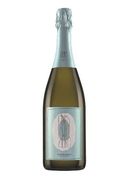 Leitz Eins Zwei Zero alcohol-free sparkling Riesling bottle with silver foil and blue neck label