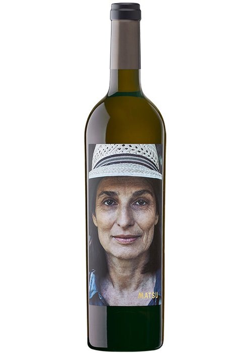 Matsu La Jefa Blanco white wine bottle with woman portrait label