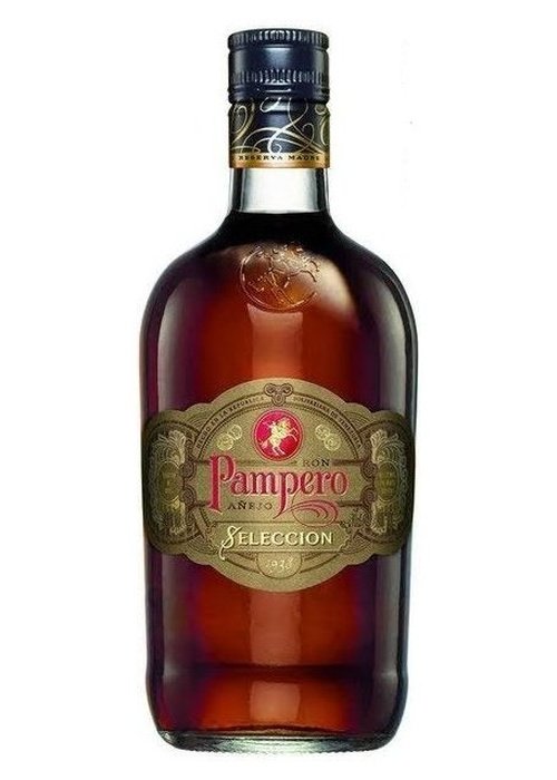 Pampero Anejo Selección 700ml amber rum bottle with gold label and horse logo