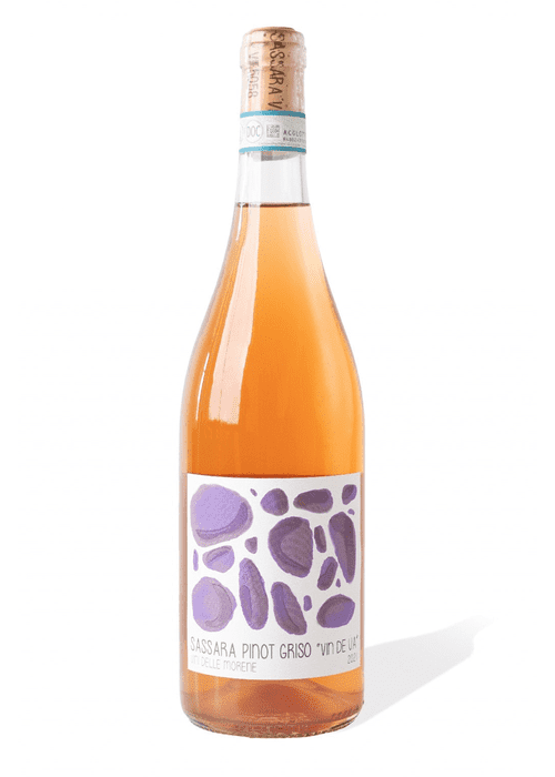 Sassara Pinot Griso Vin de Ua natural wine bottle with light orange hue and cork stopper