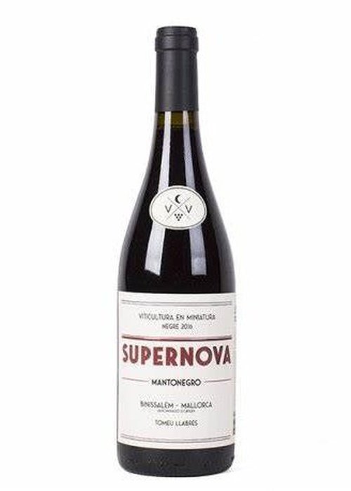 Supernova Negre Mantonegro wine bottle from Mallorca with black capsule and silver seal